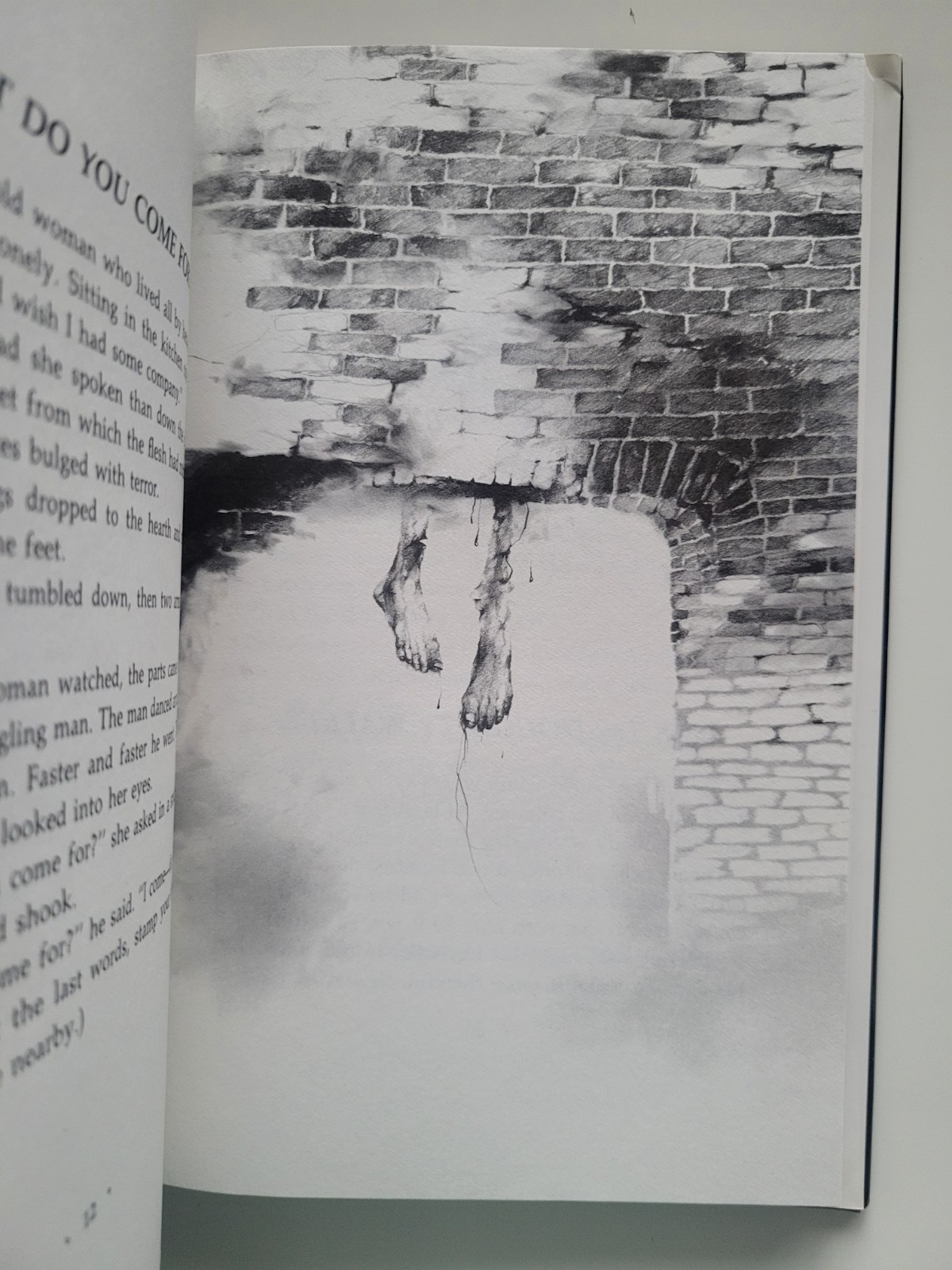 1981 1ST EDITION HARDCOVER SCARY STORIES TO TELL IN THE DARK ALVIN SCHWARTZ VG