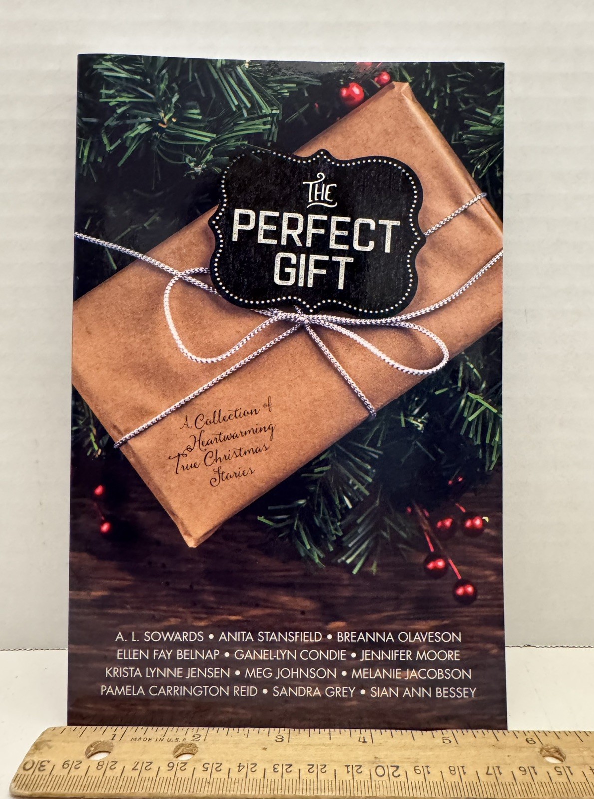The Perfect Gift, Covenant Communications, Paperback, 2016, New