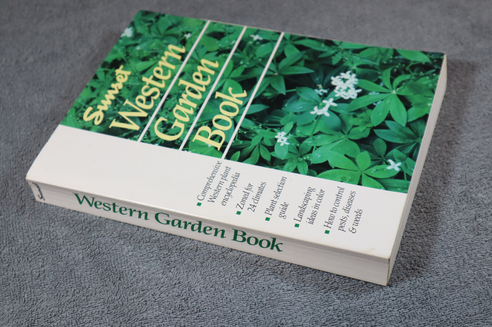 Sunset Western Garden Book, 10th printing 1994, Color. 592 Pages