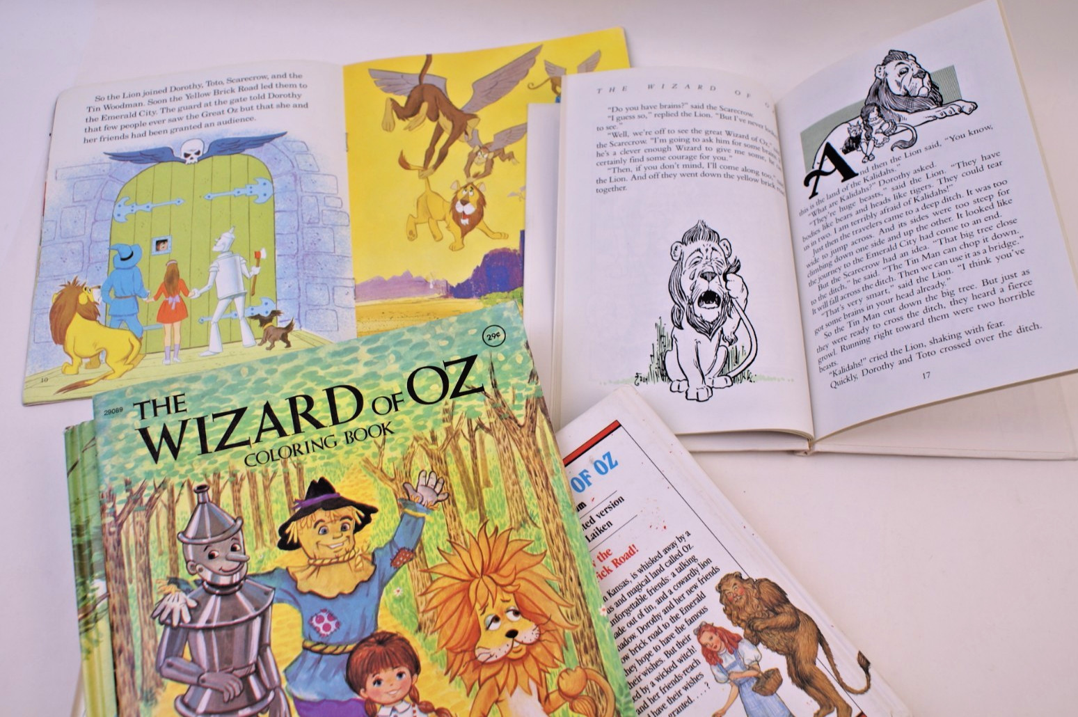 5 WIZARD OF OZ BOOKS & VHS – VINTAGE ORIGINALS